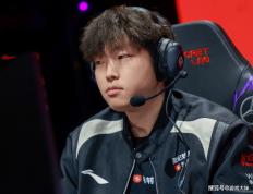 Bin接受采访，對(duì)上单英雄(xióng)按喜好进行(xíng)排名，第一名是坦克英雄(xióng)