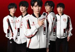 JDG战队的新装备，是即将发布的iQOO 15