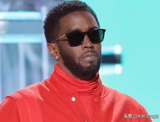 八(bā)卦消息(xī)：川普考(kǎo)虑为吹牛老(lǎo)爹减刑。