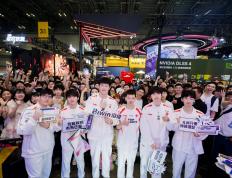 佰維(wéi)存储BW2025：携手TES战队，點(diǎn)燃(rán)次元(yuán)電(diàn)竞狂欢盛宴