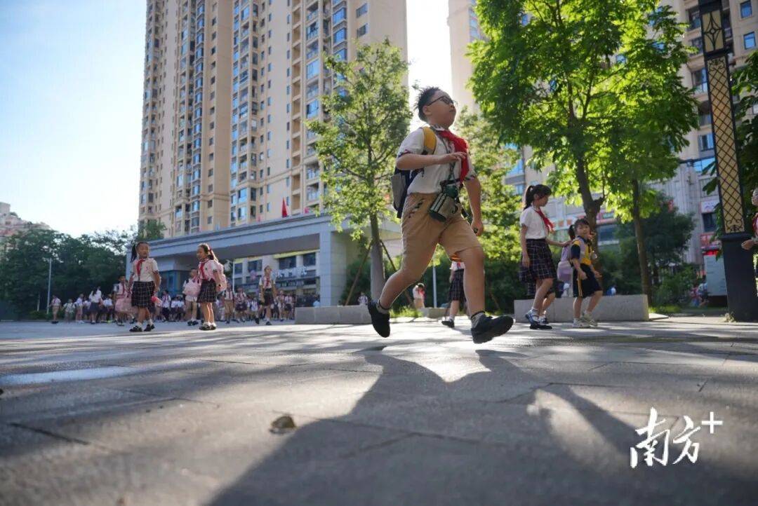 多图直击！惠州开学“名場(chǎng)面”→