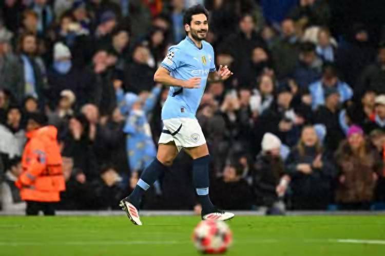 转会消息！京多安加盟加拉塔萨雷，欧冠名单前的闪电转会！