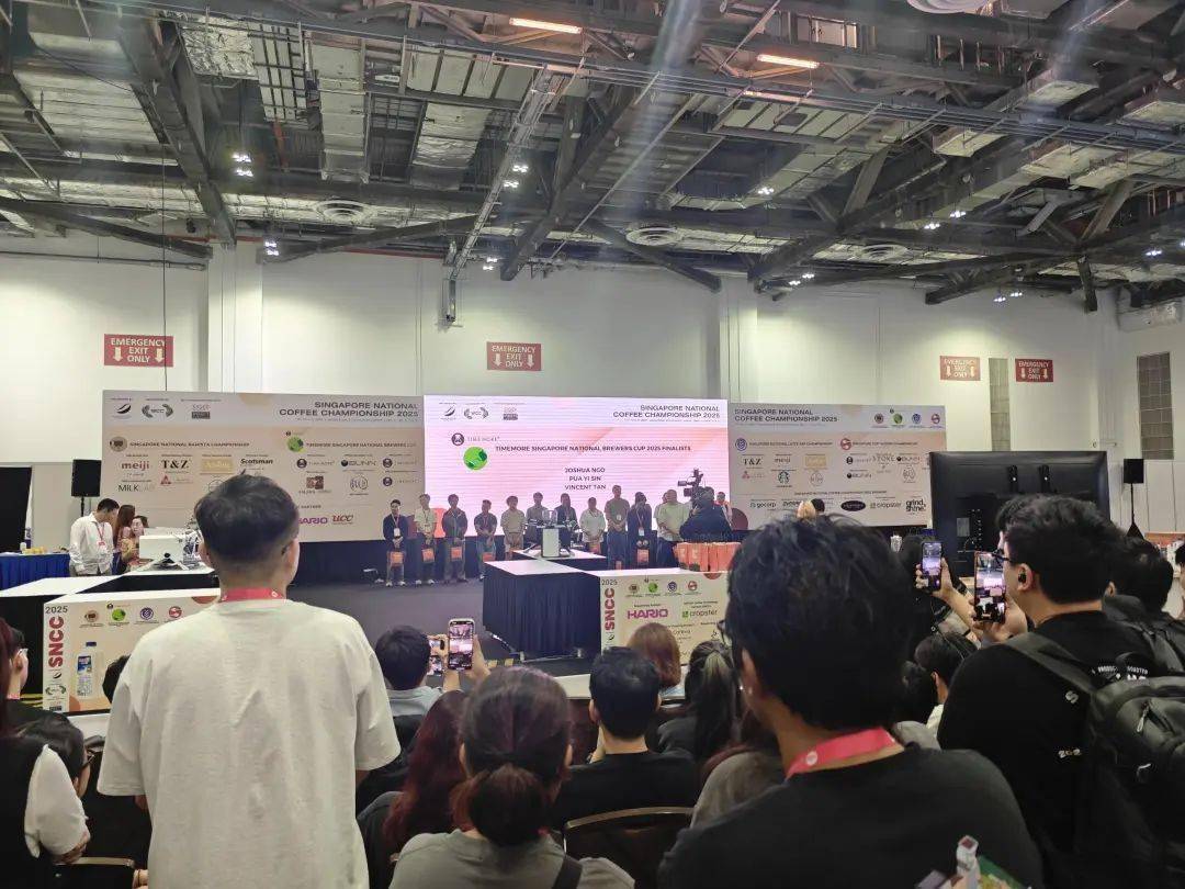赛事廻(huí)顾｜新加坡全国咖(kā)啡(fēi)锦标赛（SNCC）比赛指定(dìng)用机：Tamp;Z品牌飞跃咖(kā)啡(fēi)机闪耀国际舞台，广受好評(píng)！
