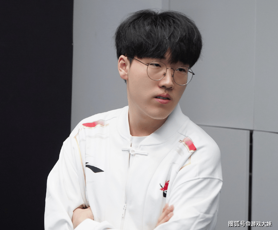 AL韩援辅助(zhù)采訪(fǎng)直言(yán)LCK会夺冠，被网友围攻，战隊(duì)经理回应此事(shì)