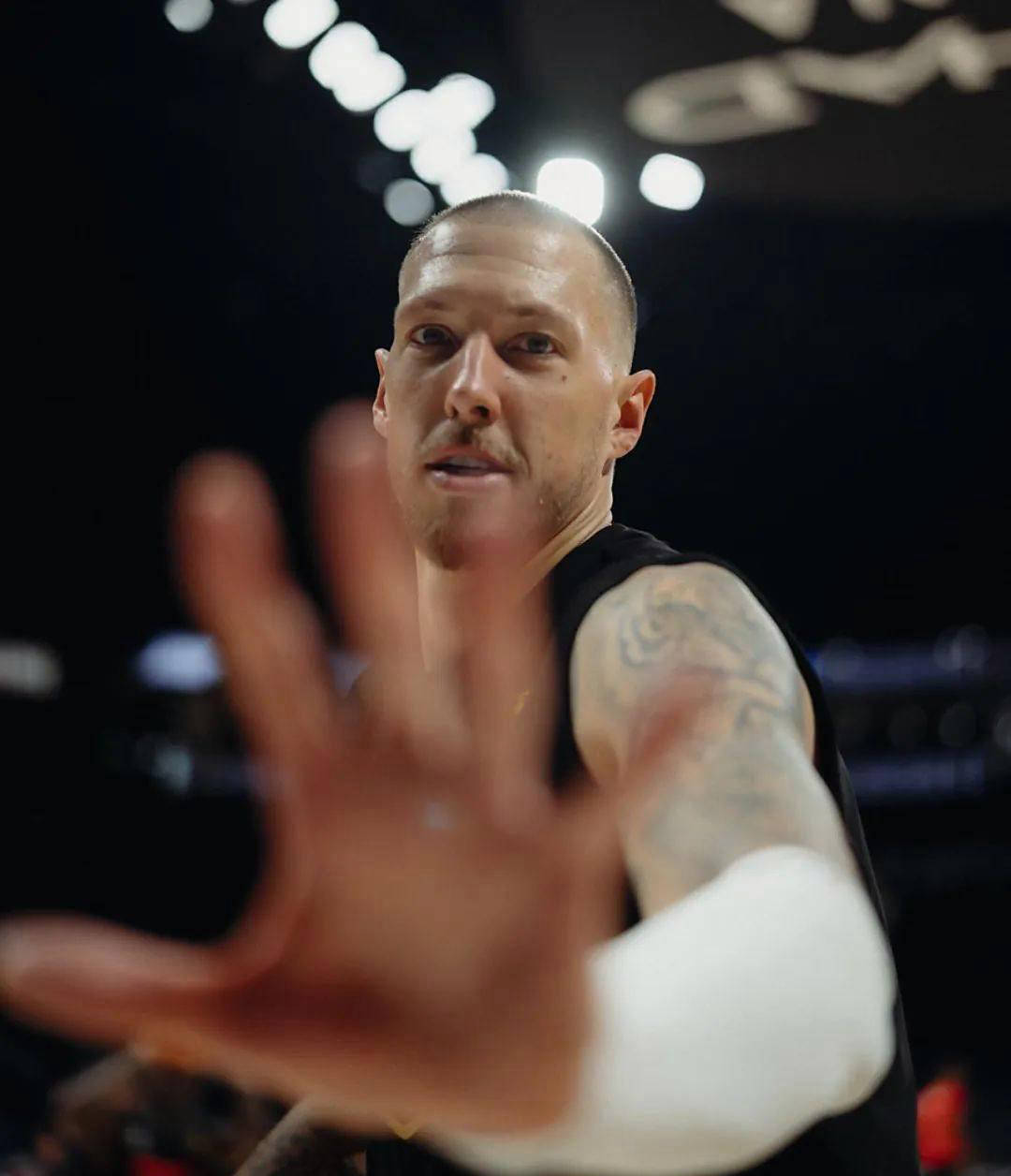 老将泰斯离开NBA，回归欧洲联赛