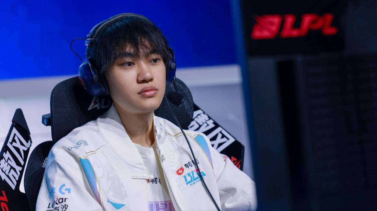 LPL首位“六冠王”诞生!Knight完成登顶,超越厂长,成联赛之王