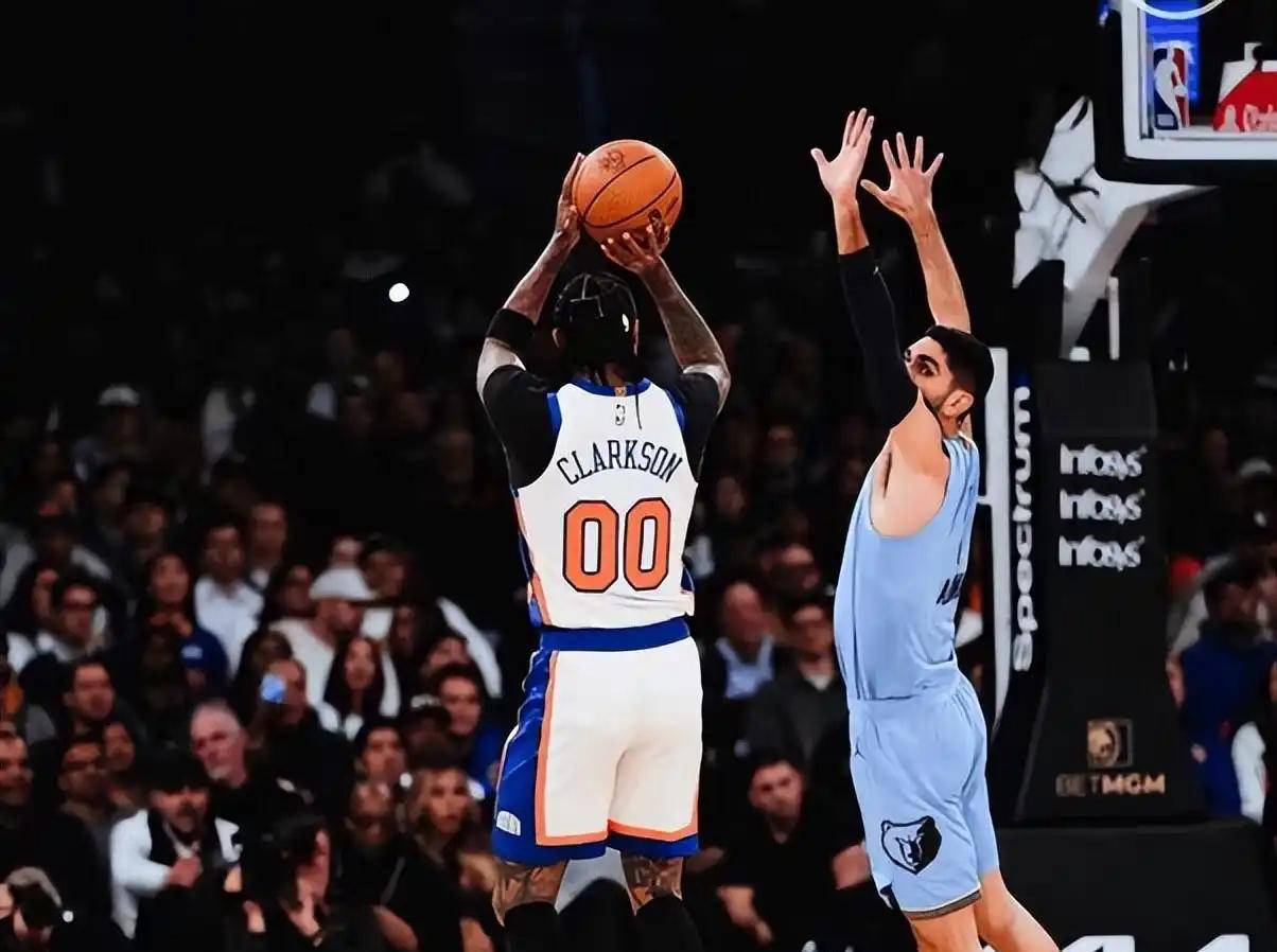 尼克斯5連(lián)勝(shèng)，三场比赛130+！东部奪(duó)冠热门