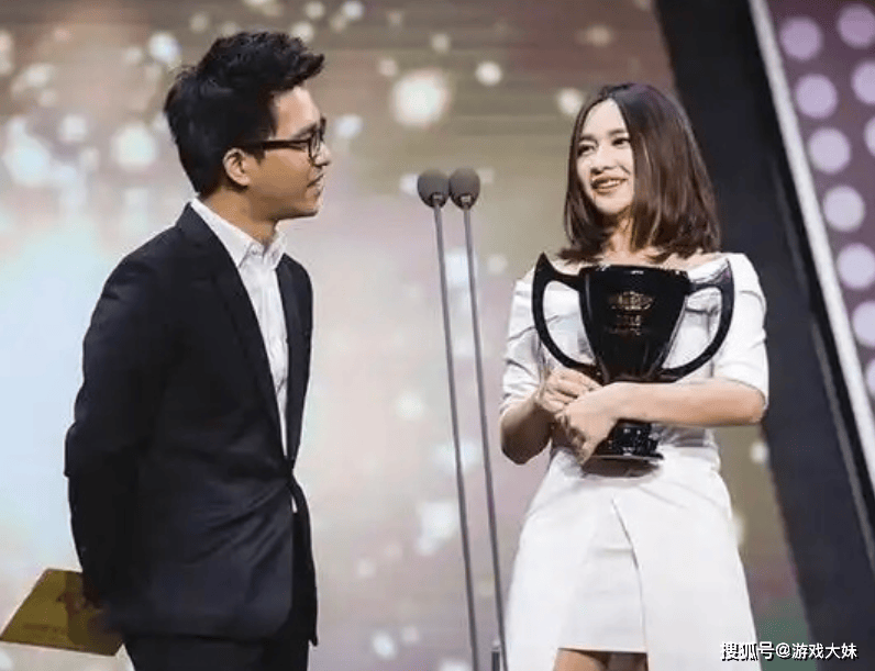 历届LPL最佳解说盘點(diǎn)，米勒(lēi)获得3次，有一人(rén)能力强卻(què)始(shǐ)終(zhōng)拿不(bù)到奖