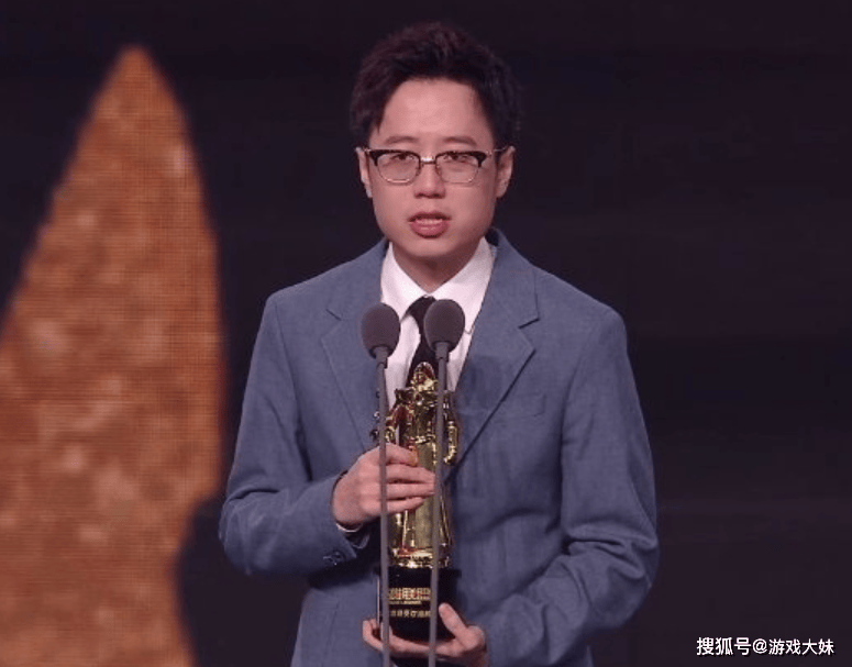 历届LPL最佳解说盘點(diǎn)，米勒(lēi)获得3次，有一人(rén)能力强卻(què)始(shǐ)終(zhōng)拿不(bù)到奖