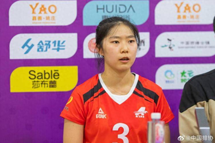 意外！女排新贵公布最新名单，天津自由人被挖角，名帅外孙也在列