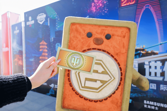 线下观赛痛车接驾？还有超萌coser陪伴？坦克世界你别太宠粉