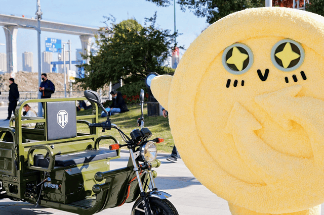 线下观赛痛车接驾？还有超萌coser陪伴？坦克世界你别太宠粉