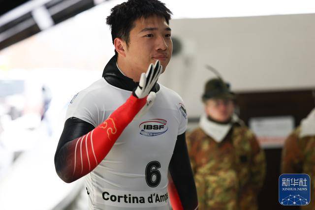 殷正获鋼(gāng)架雪(xuě)車(chē)世界杯系(xì)列赛科尔蒂纳丹珮(pèi)佐站(zhàn)男子个人赛季(jì)军